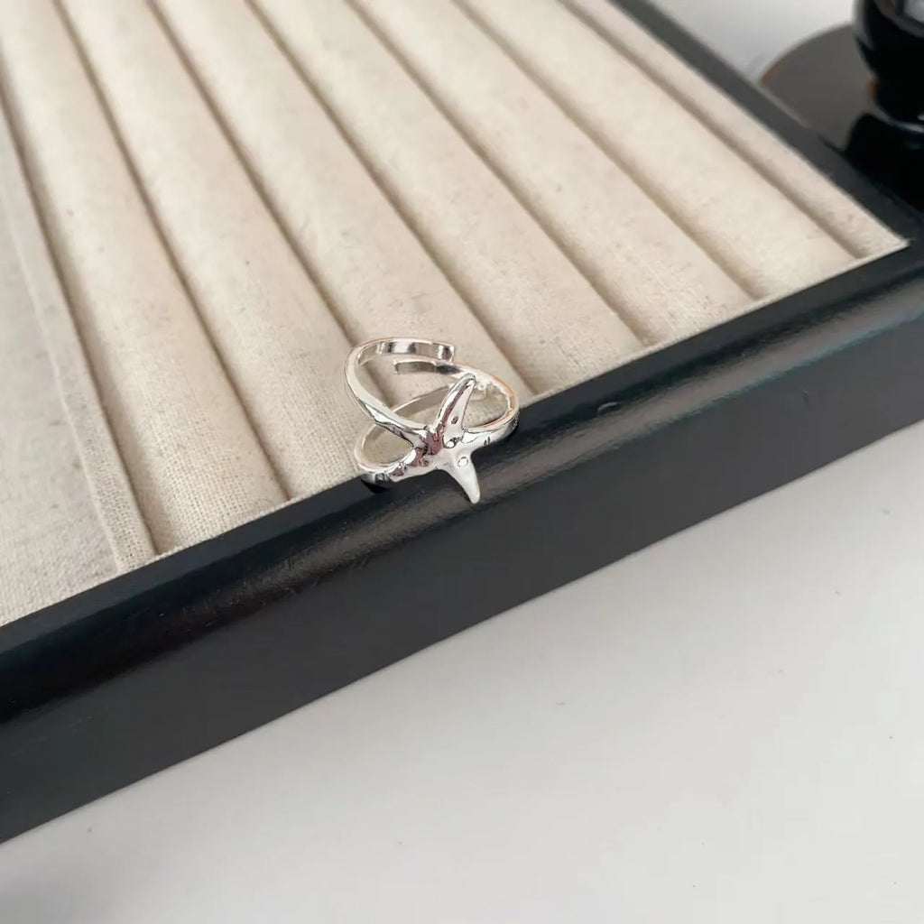 Three-dimensional jasmine flower ring with adjustable open-mouth design in zinc alloy with electroplated finish