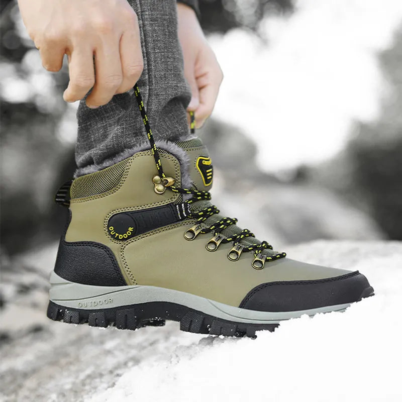Men's winter snow boots with plush lining and lace-up closure in grey plus colour