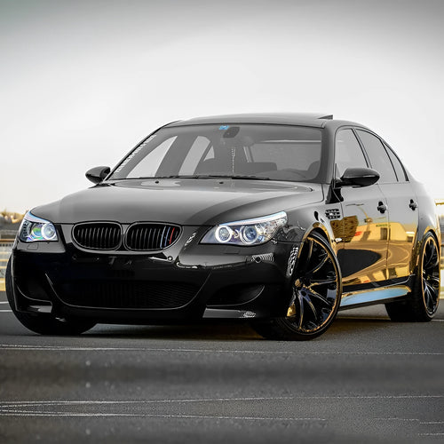 Carbon fibre pattern ABS grille for BMW 5-Series E60 model, front view.