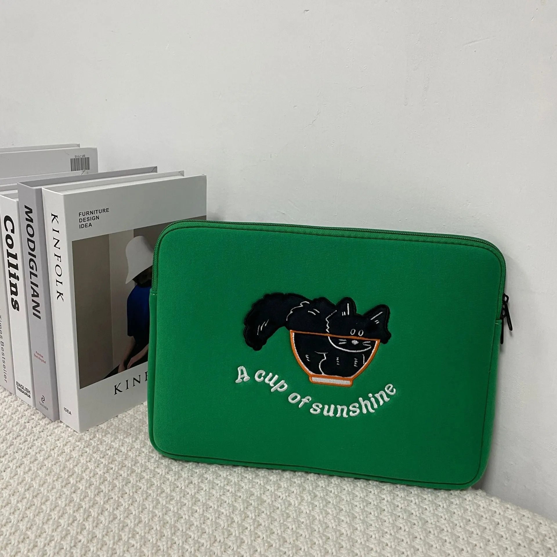 Embroidered animal design laptop sleeve bag for 13.6-inch to 15.6-inch computers