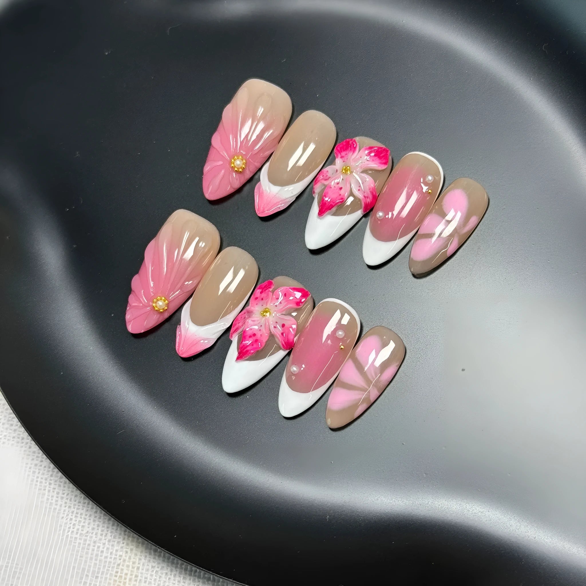 French style decorative artificial nails with three-dimensional lily ice flower manicure design in plastic construction