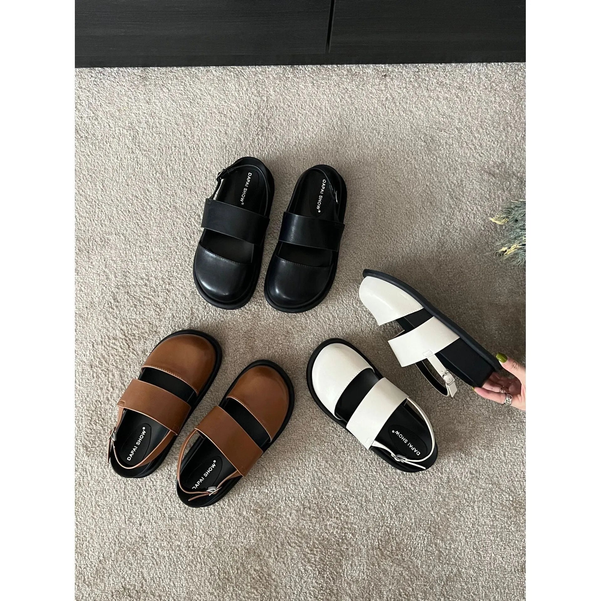Korean retro sandals with closed toe design and adjustable ankle strap buckle