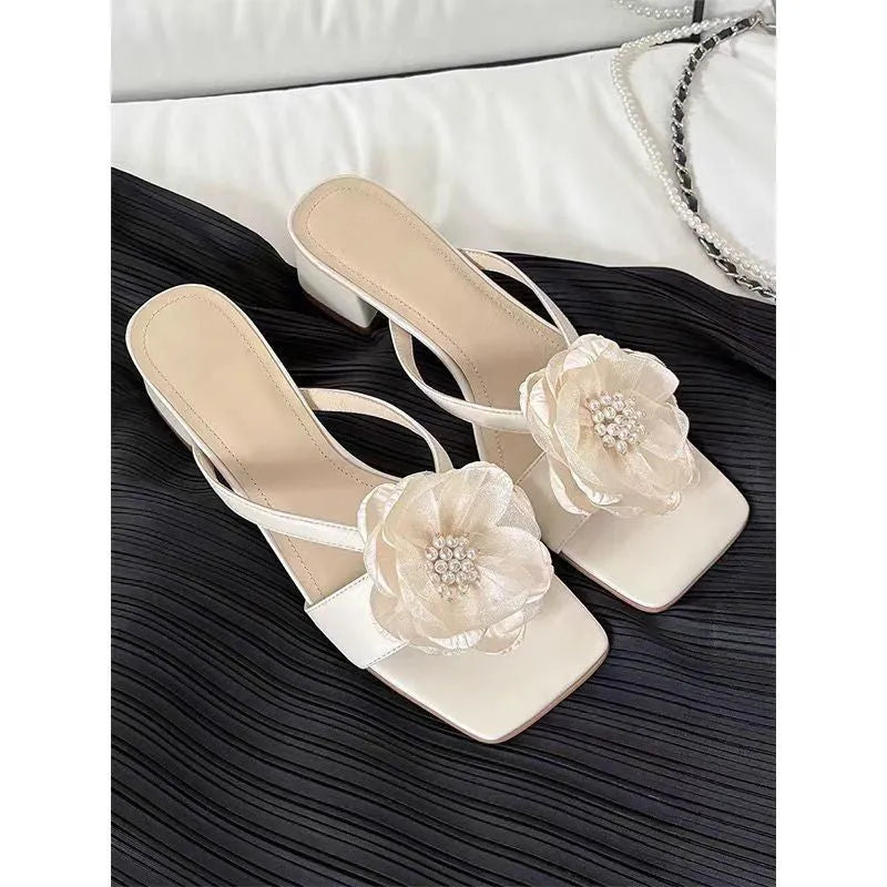 Women's square toe sandals with chunky heel and satin upper in cream-white colour