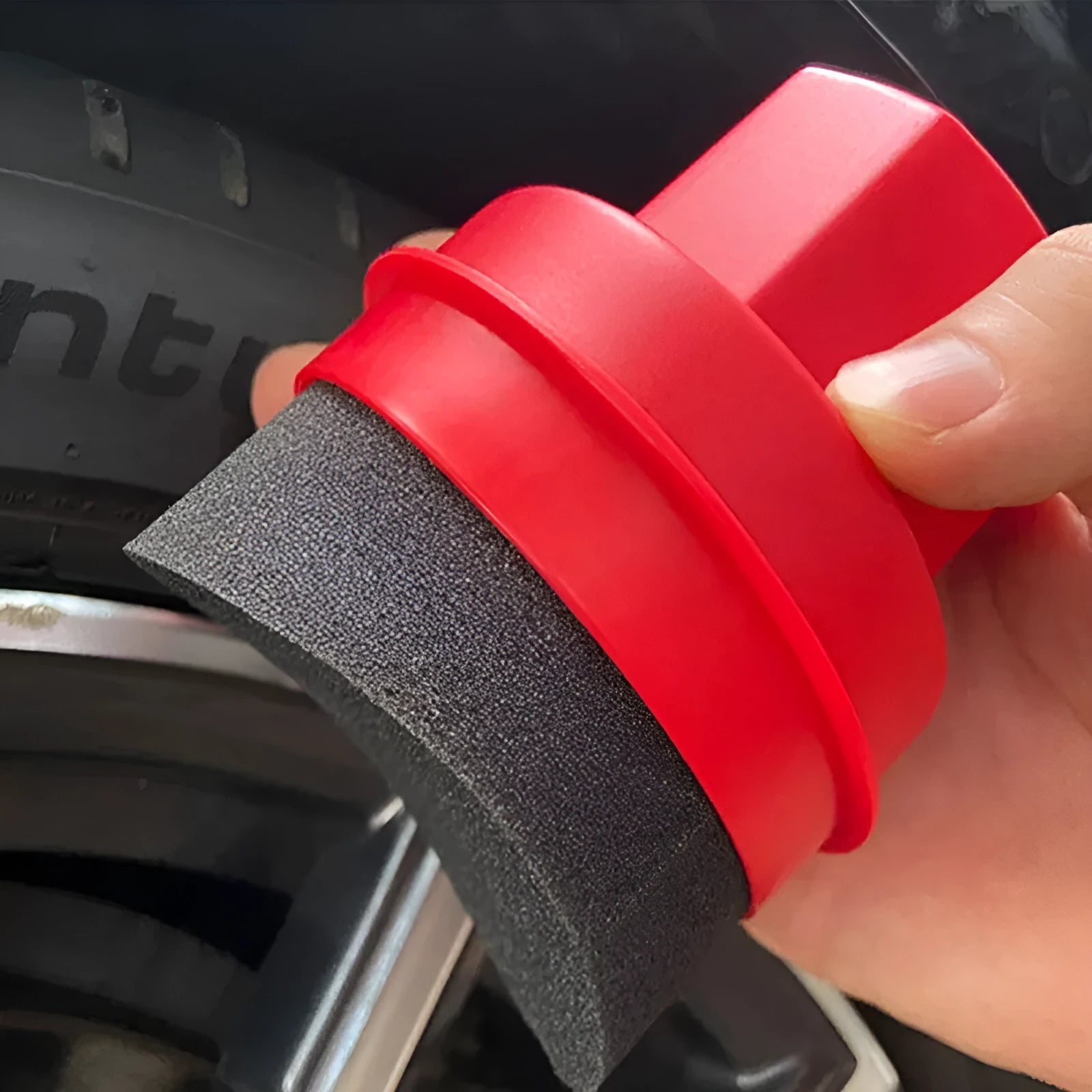 Car tyre polishing sponge brush with protective lid showing 85x120mm size and sponge texture