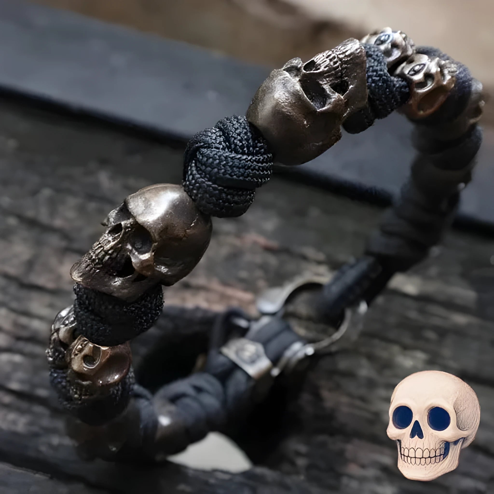 Hand woven skull paracord bracelet unisex retro style black rope