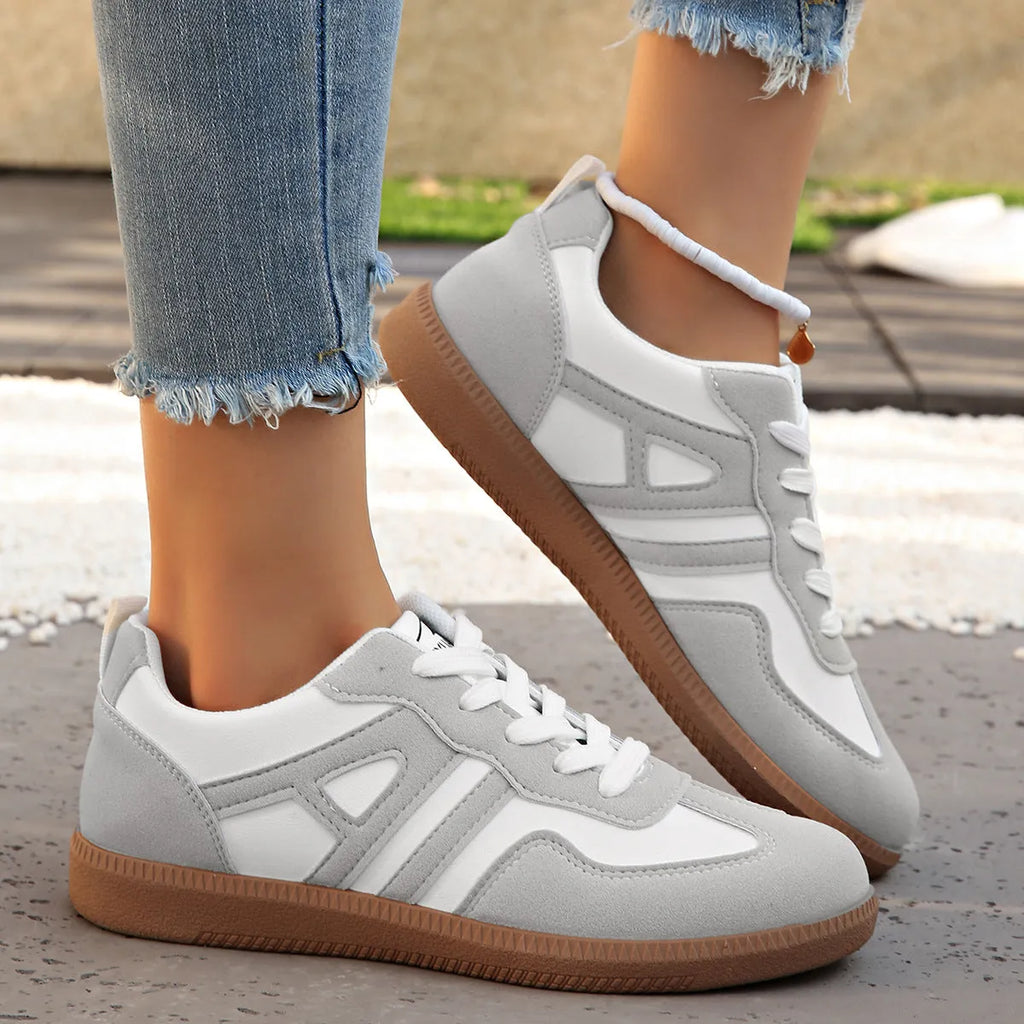 Women's retro colour matching jogging shoes with lace-up front and platform heel