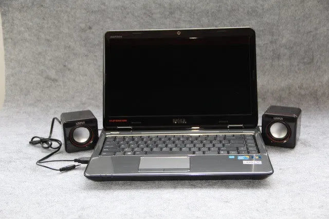 Black square 7cm computer speaker with USB cable for desktop audio enhancement
