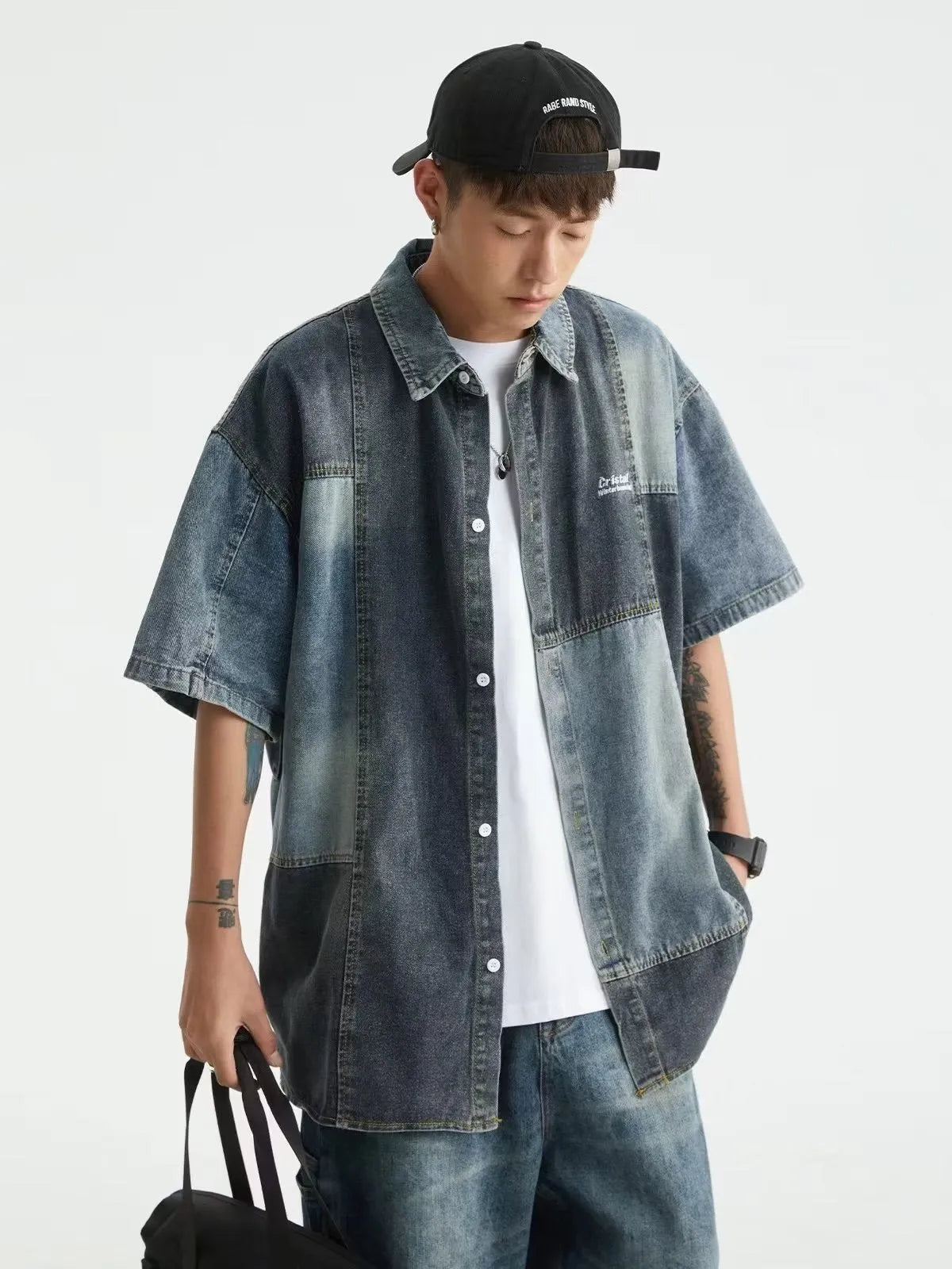 Blue Japanese-style retro denim shirt for men with loose cardigan fit and washed stitching