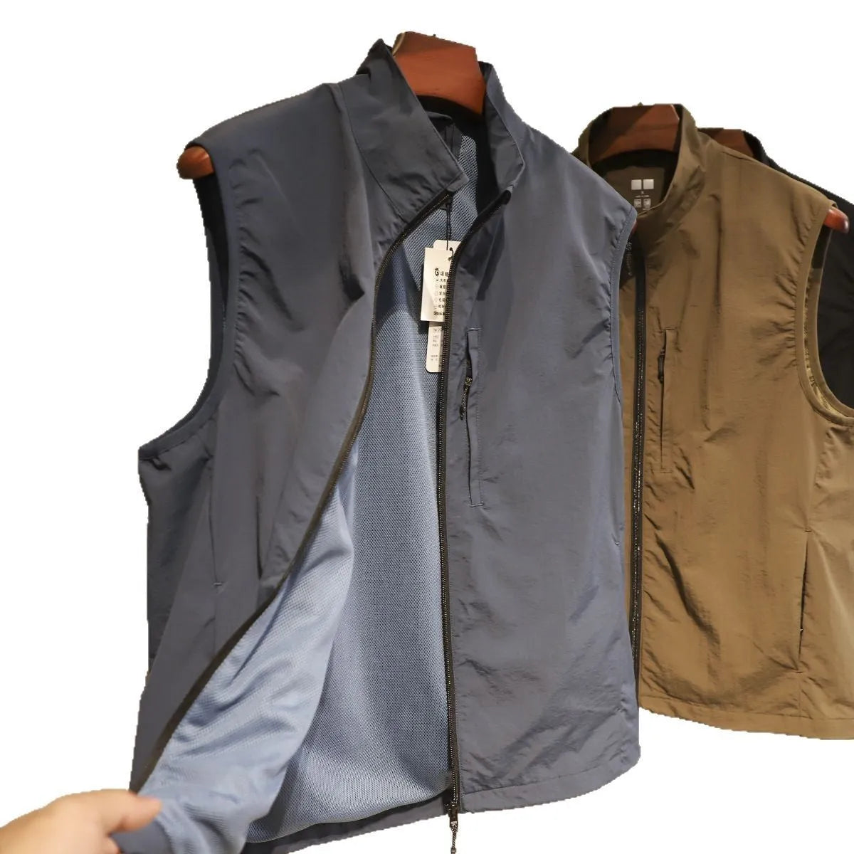 Men's thin nylon quick-drying vest in Army Green with side pockets and a straight cardigan cut.