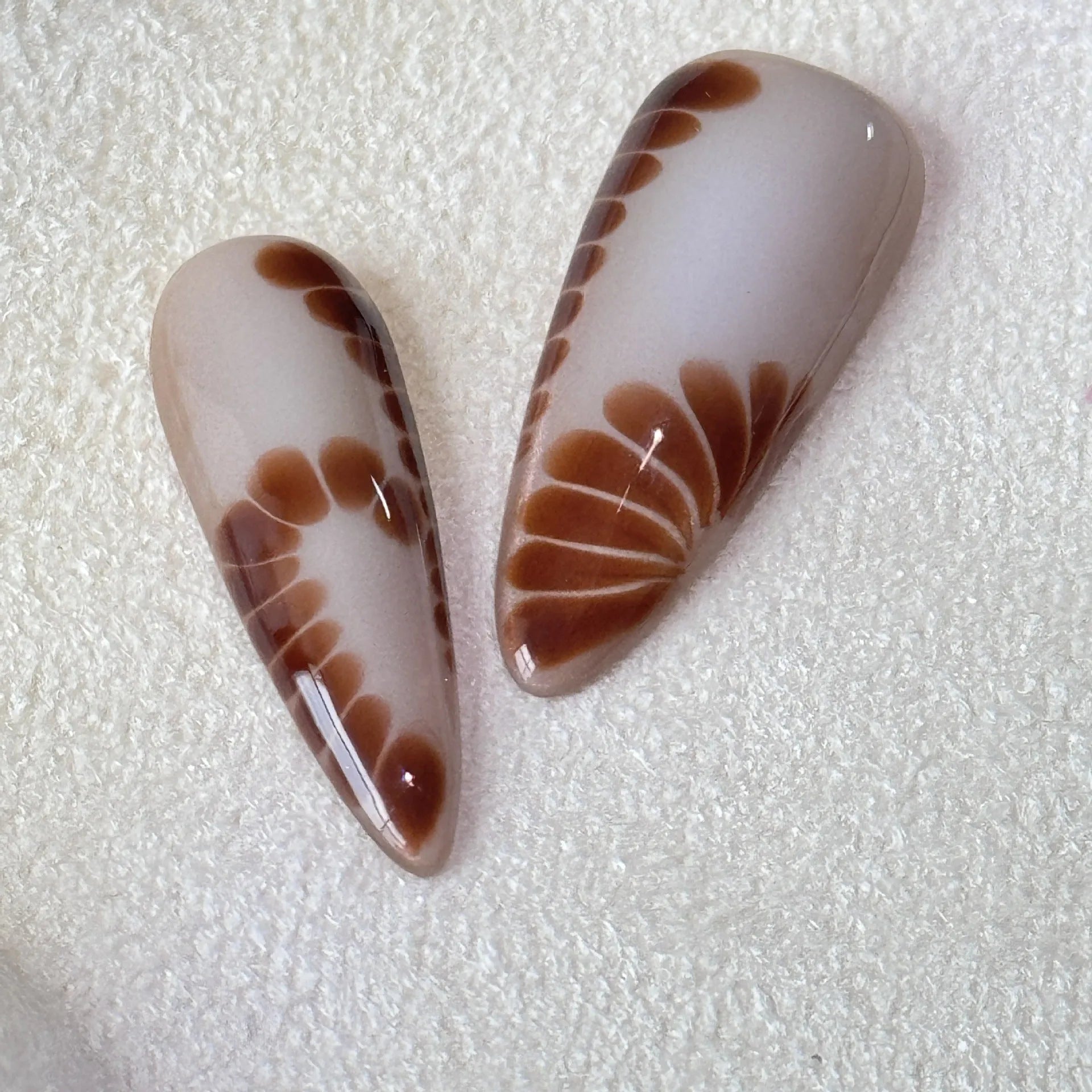 French style leopard print false nails with cross and flower patterns in four sizes