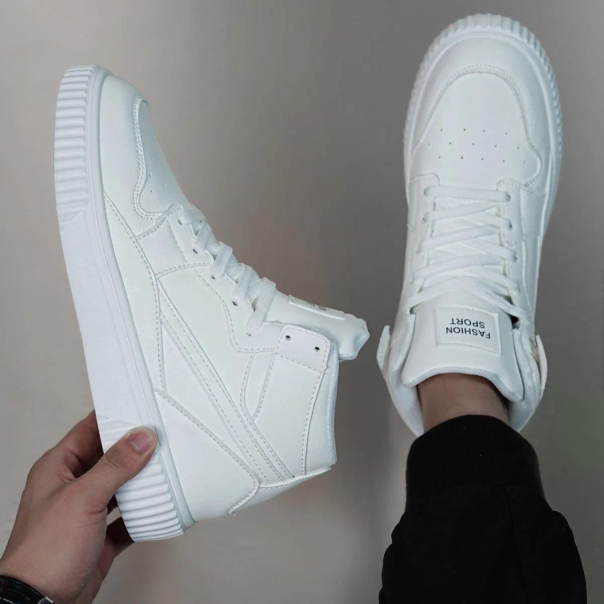 White men's casual shoes with round toe design and microfiber upper for autumn and winter wear