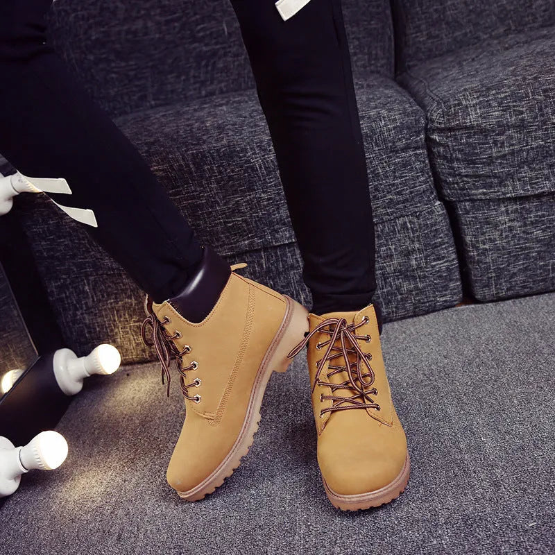 Men's pink Martin boots with velvet lining, flat bottom and lace-up front design