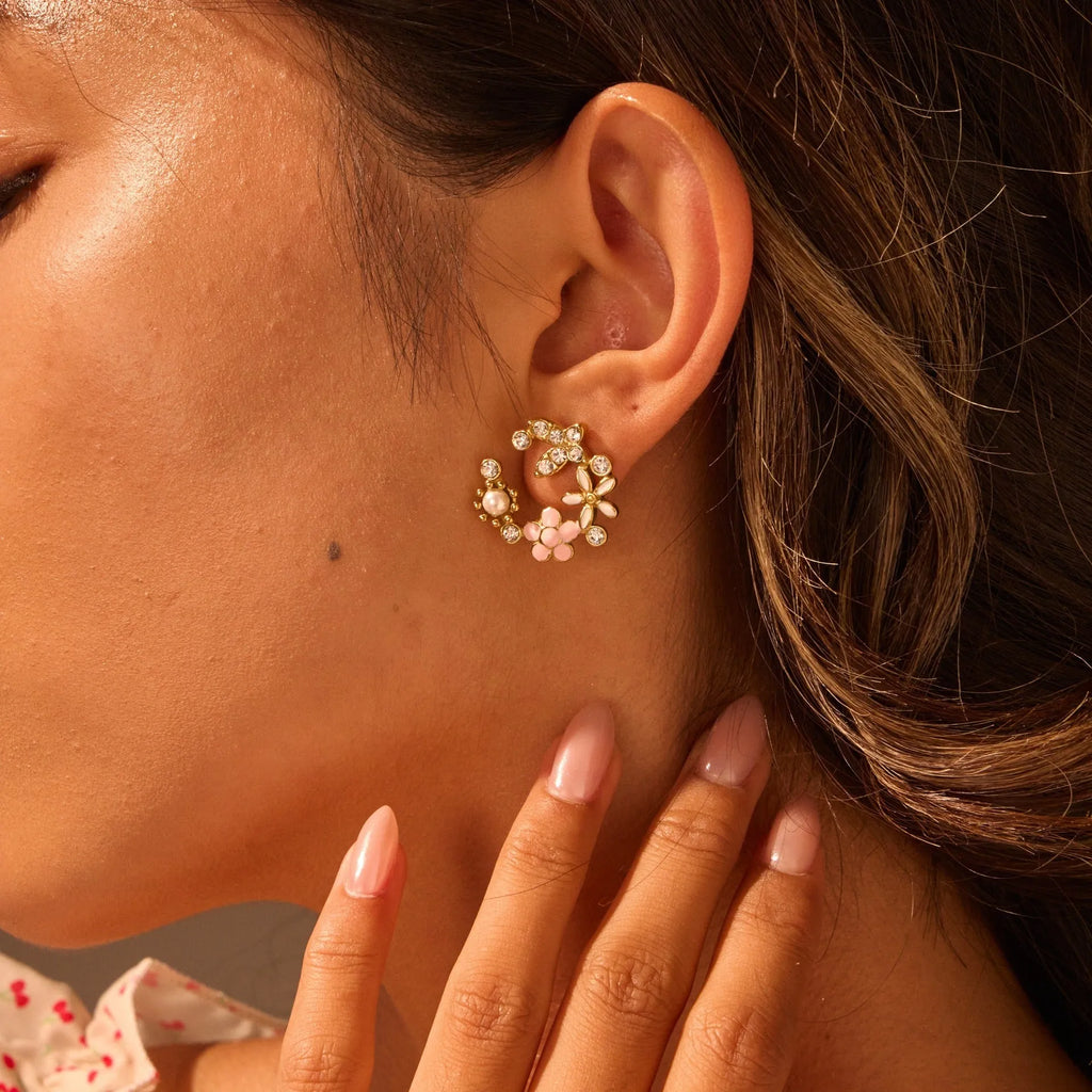 Women's stainless steel flower stud earrings with 18K gold electroplating and colourful oil treatment