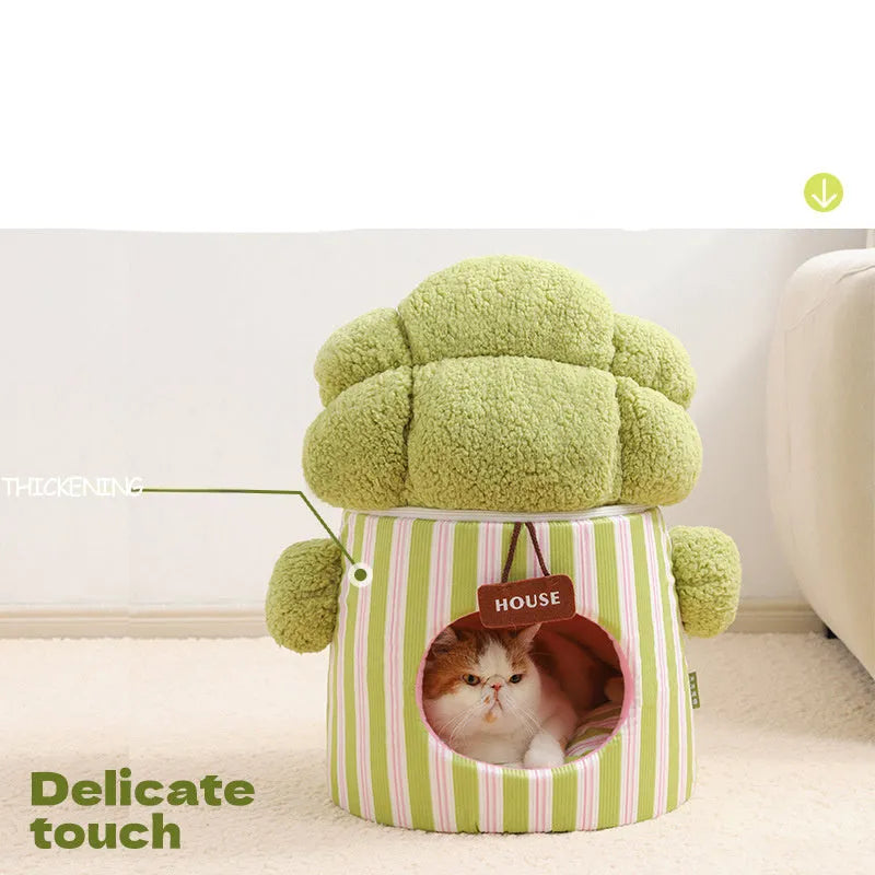 Green cauliflower-shaped enclosed pet house with tree hole entrance for cats and small dogs