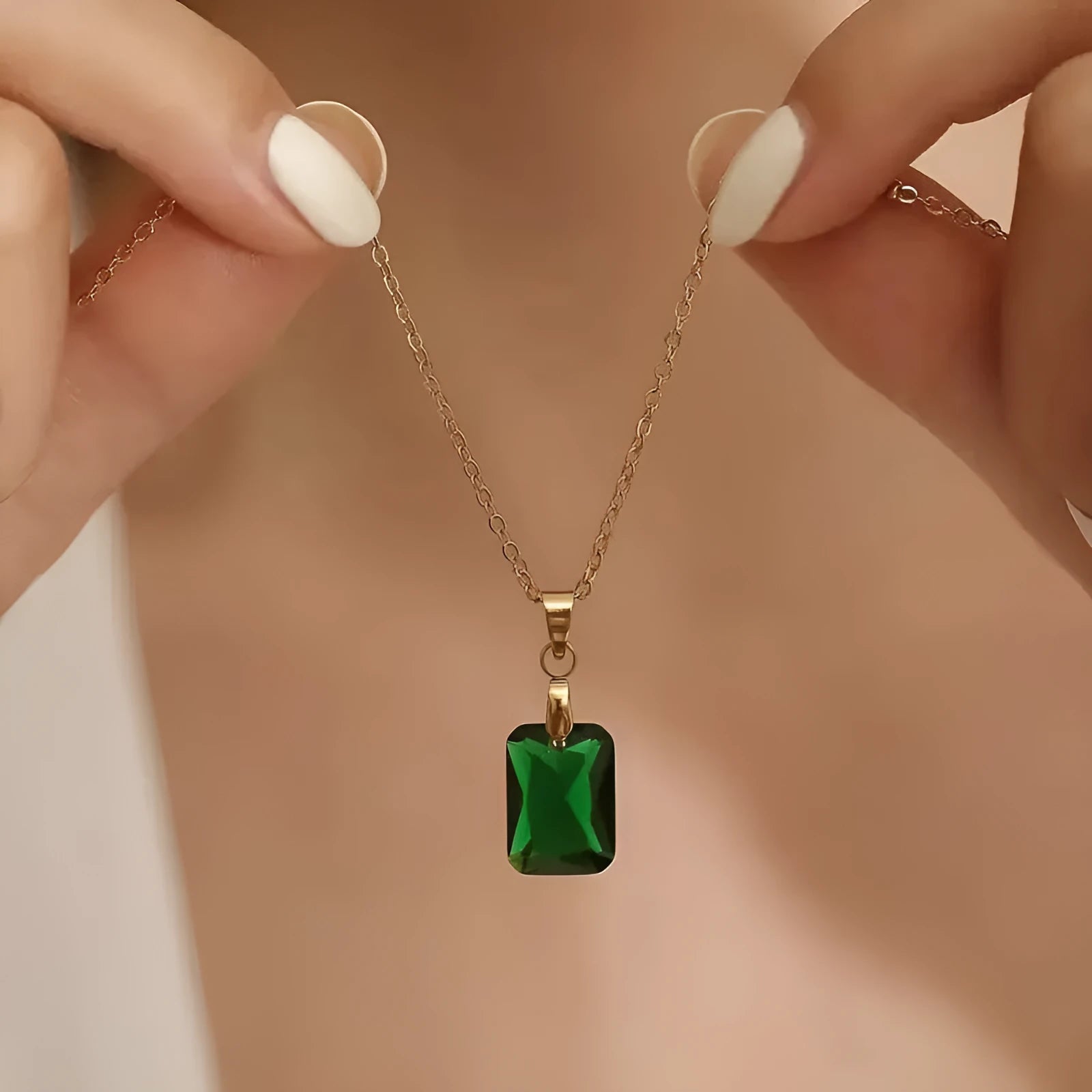 Copper geometric rectangular pendant necklace with quadrilateral design on O-ring chain in XL1006 Green colour