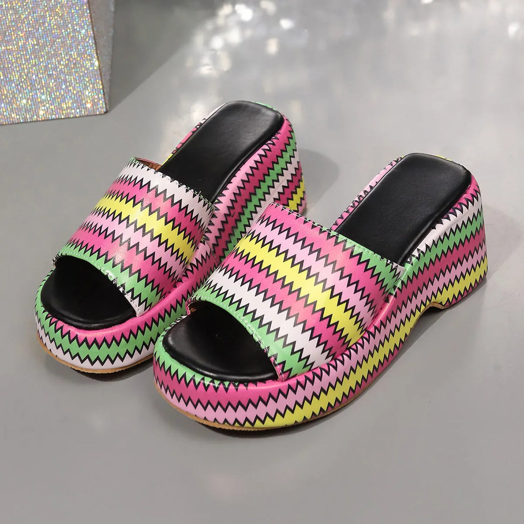 Women's wedge sandals with colourful wave print, fish mouth toe and thick rubber sole