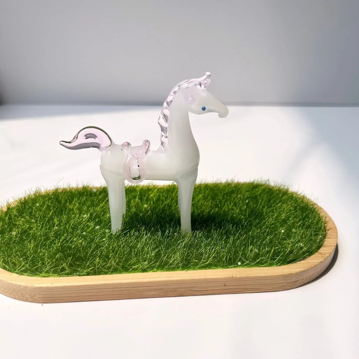Brown or white glazed ceramic horse figurine office decoration with modern simplicity design