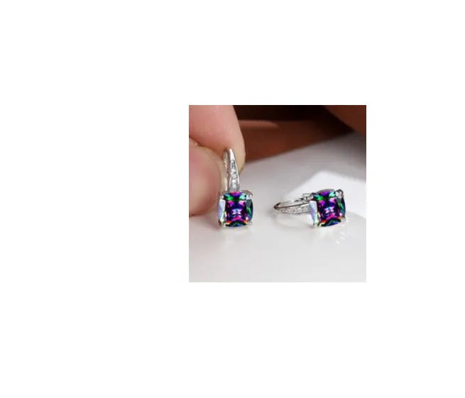 Geometric quadrilateral copper ear clips with moissanite stone inlay and electroplated gold finish