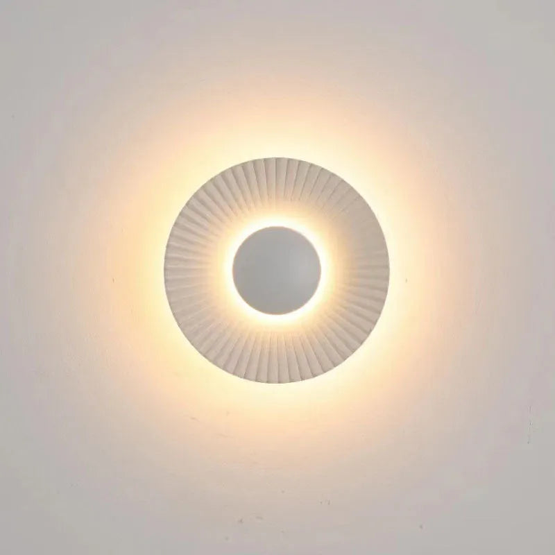 Round aluminium wall lamp with LED lighting in white and gold colour combination for bedroom or living room