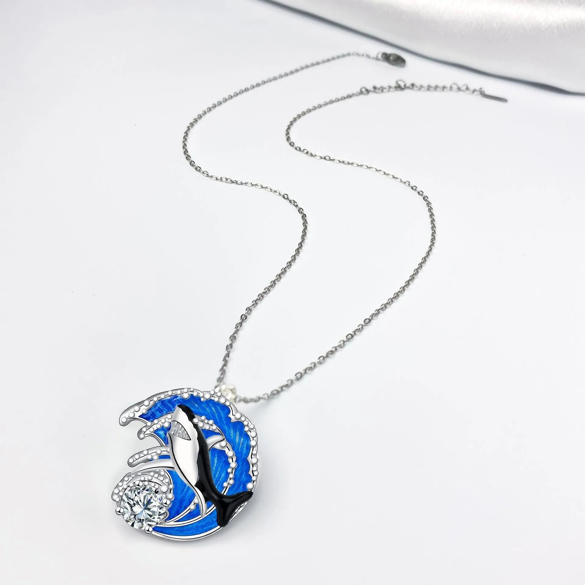 Women's shark necklace with copper pendant and cross chain style, adjustable 41-50cm length