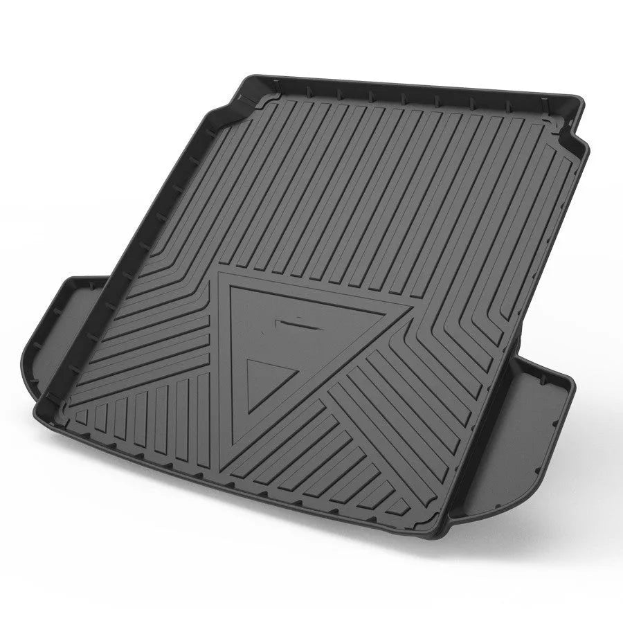 Black carbon fibre pattern TPE car boot liner protecting vehicle interior