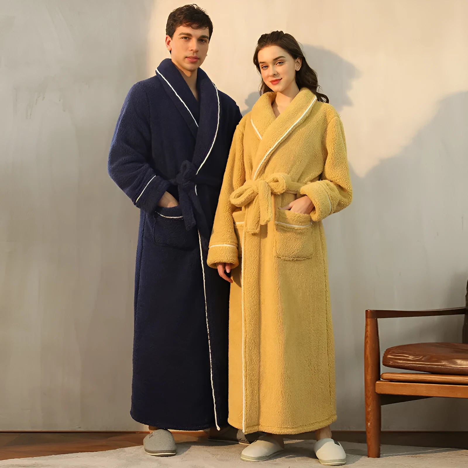Thickened winter flannel bathrobe for couples in European styling with super thick fabric