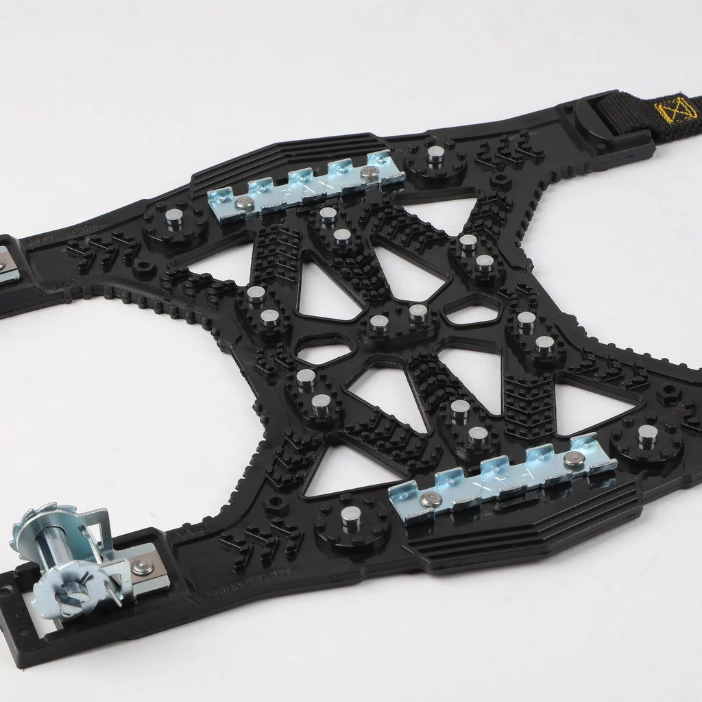 Universal car SUV tyre anti-skid chains with armoured steel plates in packaging with tools