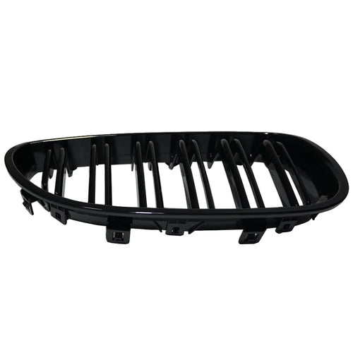 Carbon fibre pattern ABS grille for BMW 5-Series E60 model, front view.