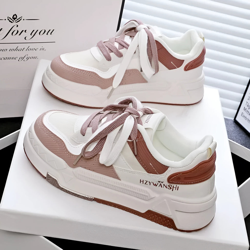 Children's height-increasing shoes with thick rubber soles, cross shoulder straps, and synthetic leather uppers in beige