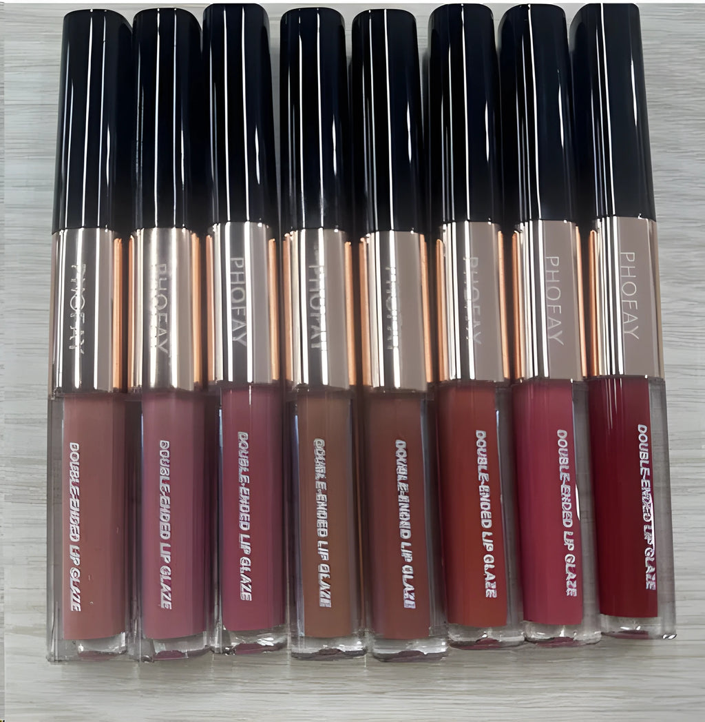 C-L021 double-head non-stick cup lip gloss tube showing two applicator tips and available in eight colours.