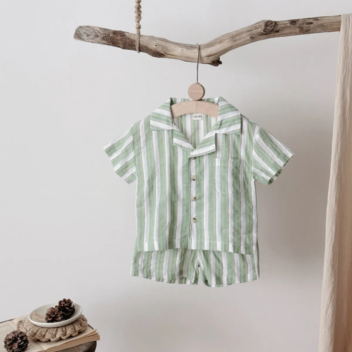Children's striped cool breathable short-sleeved sports shorts set in olive colour for summer