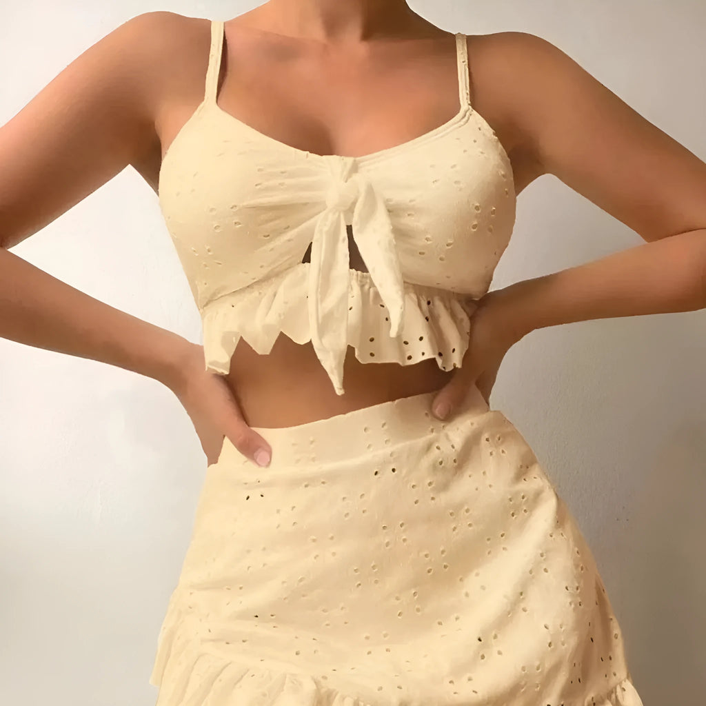 Women's split hip skirt three-piece bikini swimsuit in polyester fabric