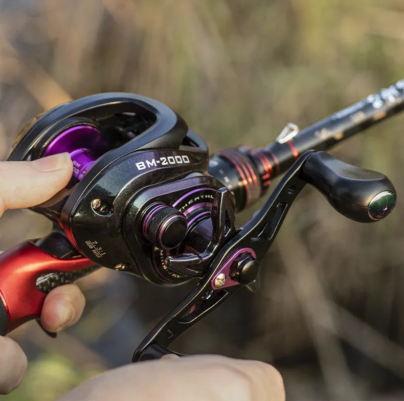 BM2000 fishing reel with magnetic brake system in water drop shape