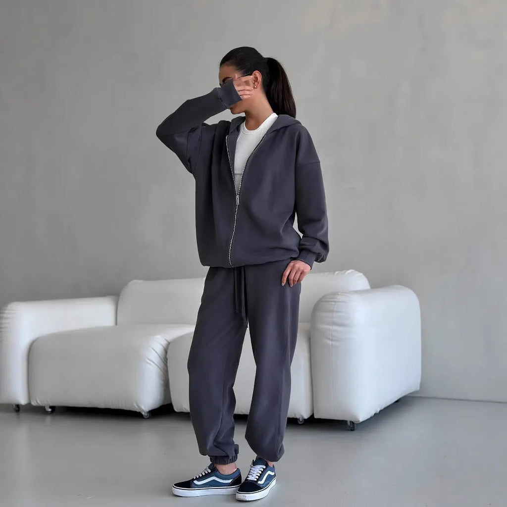 Women's loose fit street style two-piece set with long-sleeved coat and trousers in grey