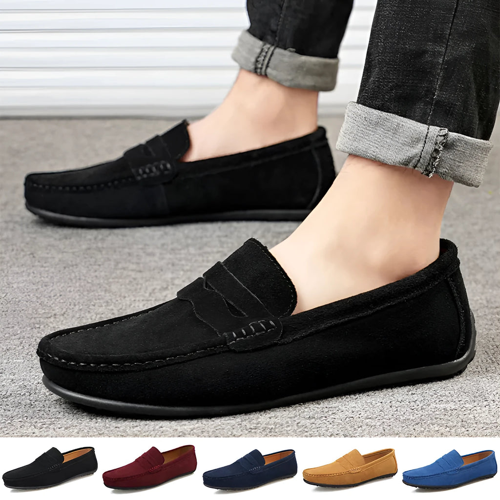 Men's suede loafers in black with round toe and flat rubber sole