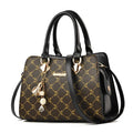 Women's geometric pattern messenger bag with zipper closure and internal card slots