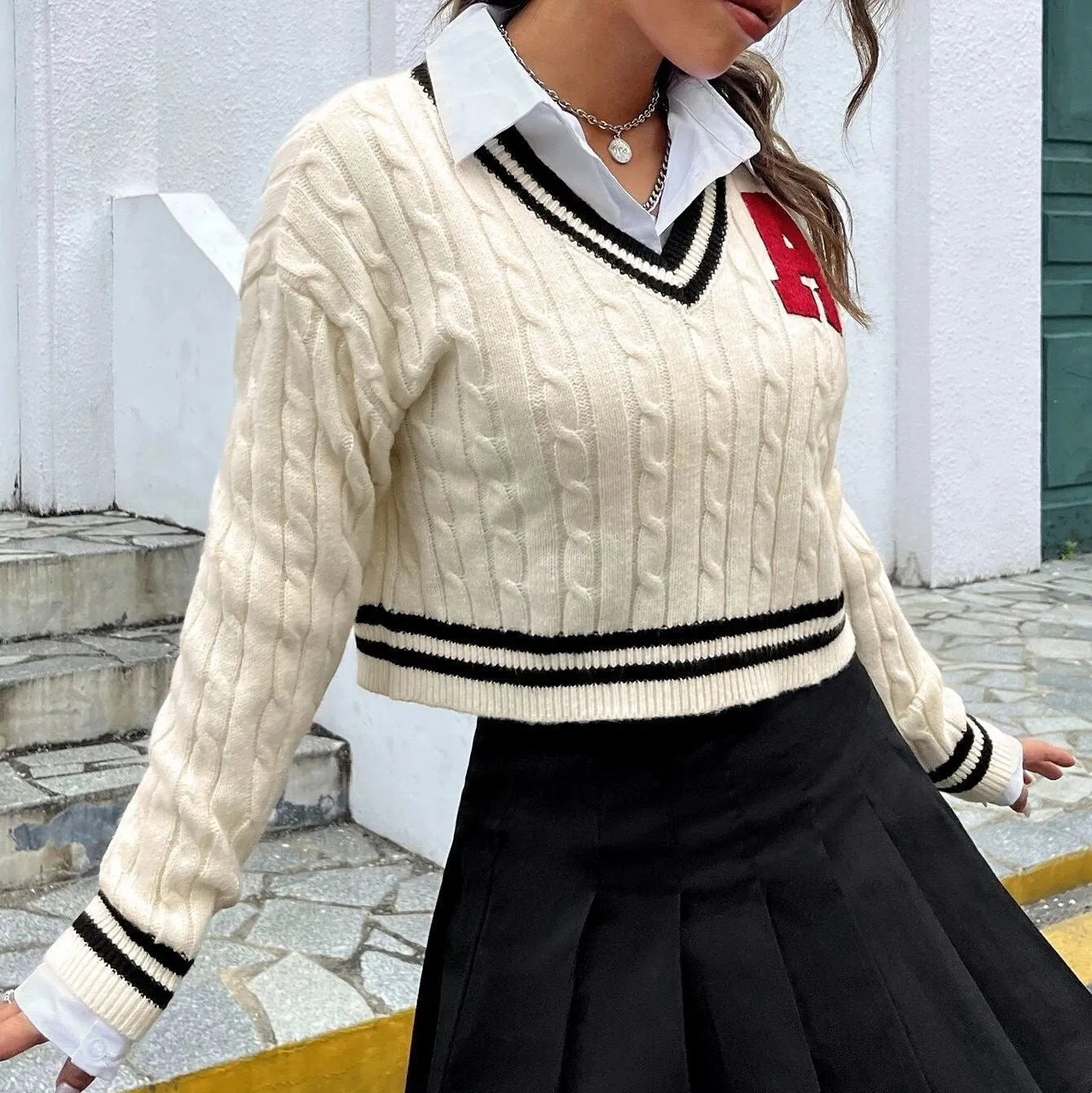 Women's V-neck slim striped knitted shirt with patch detail in creamy white, pullover style