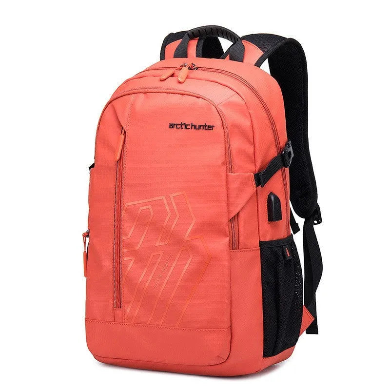Casual plaid-pattern 18-inch laptop backpack in polyester with curved shoulder strap
