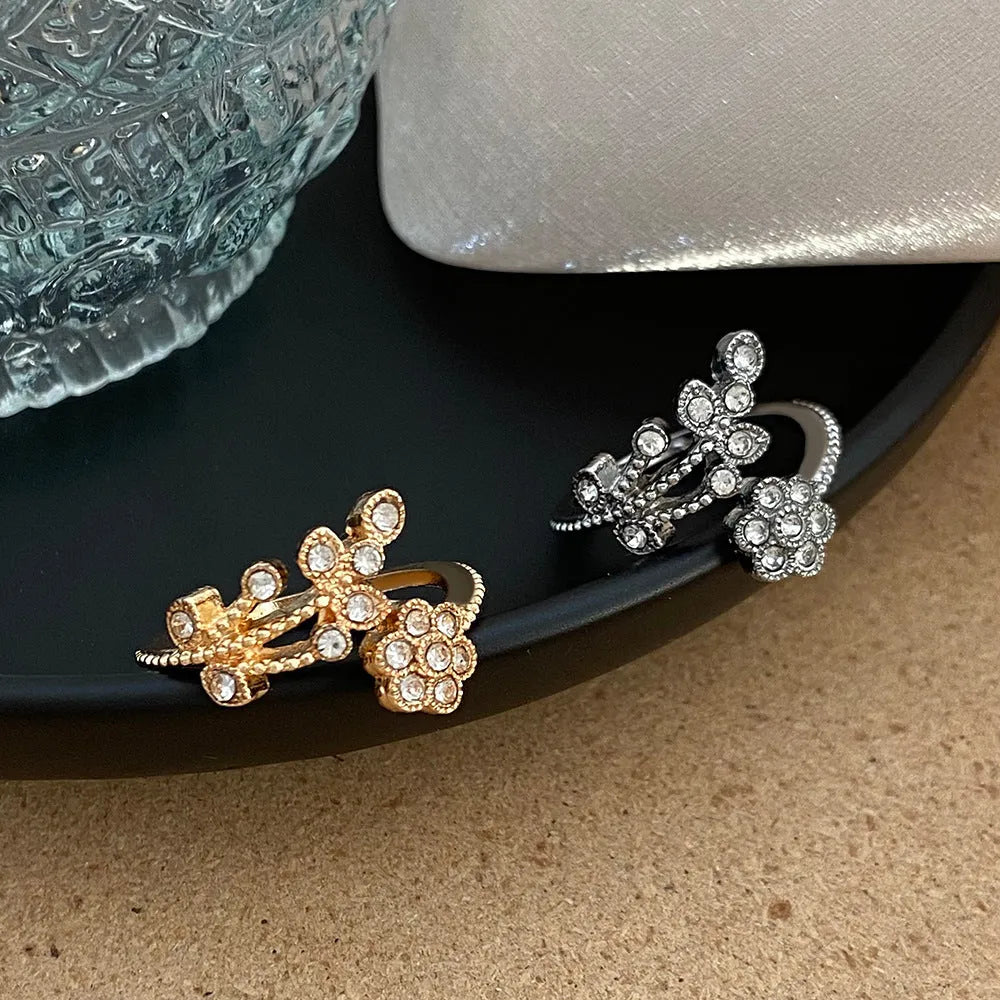 Women's copper open ring with diamond-treated flower and leaf design in gold or white colour