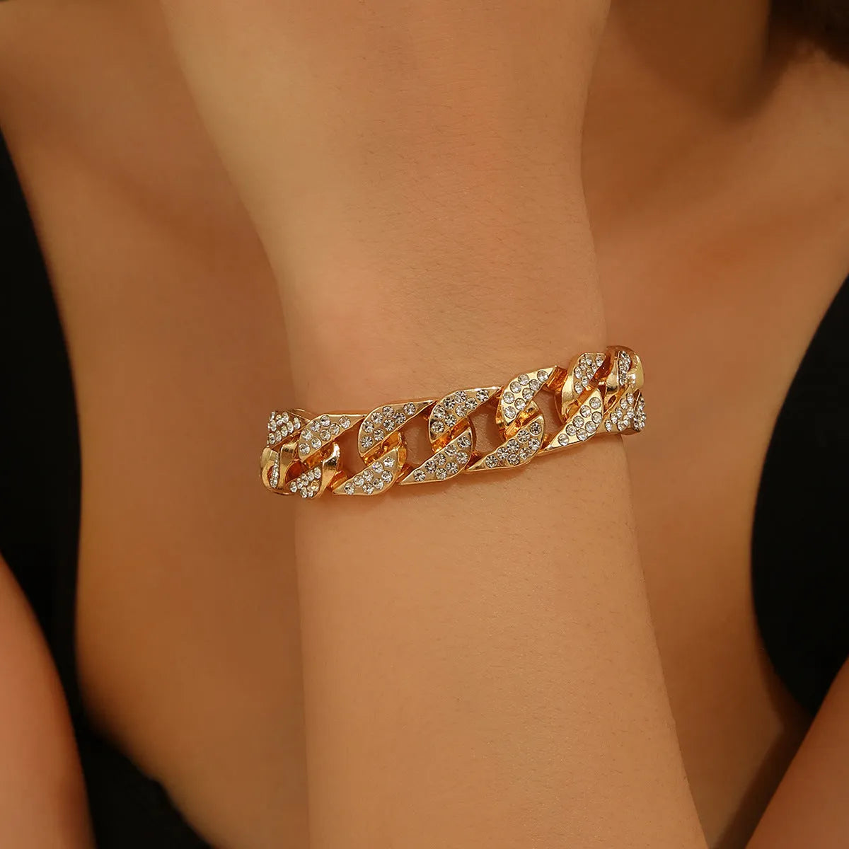 Heavy metal rap Haoshi full diamond bracelet in gold finish