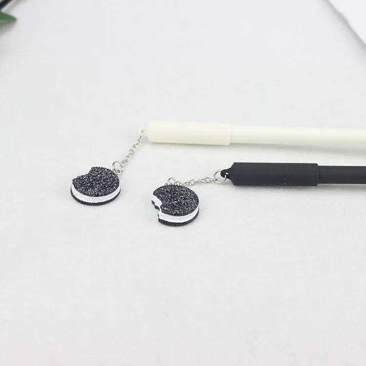 Pendant gel pen with 0.5mm tip, Cookies series design, black and white colours, plastic case 17.2cm