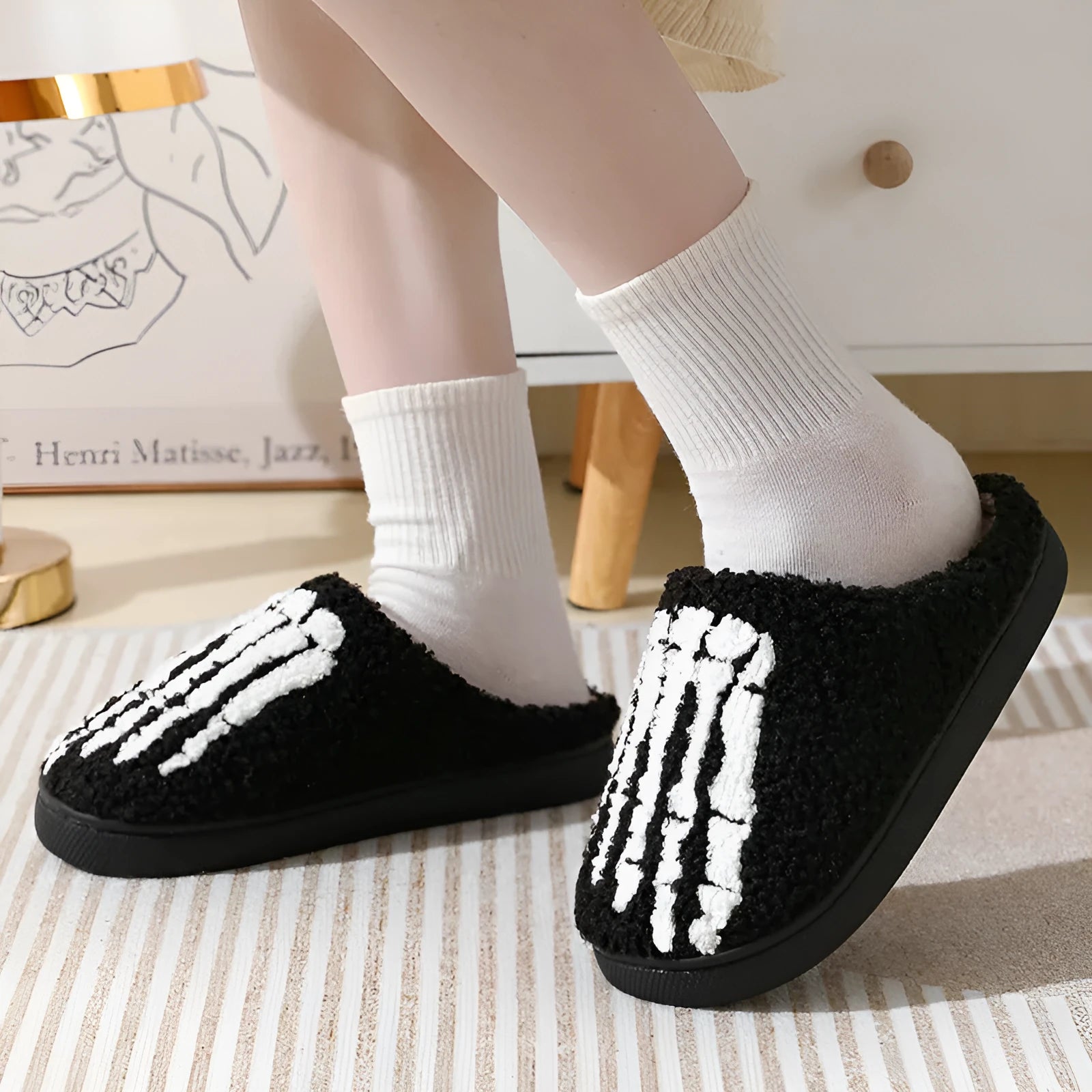 Halloween cartoon ghost hand thermal cotton slippers with suede upper and rubber non-slip sole indoor footwear