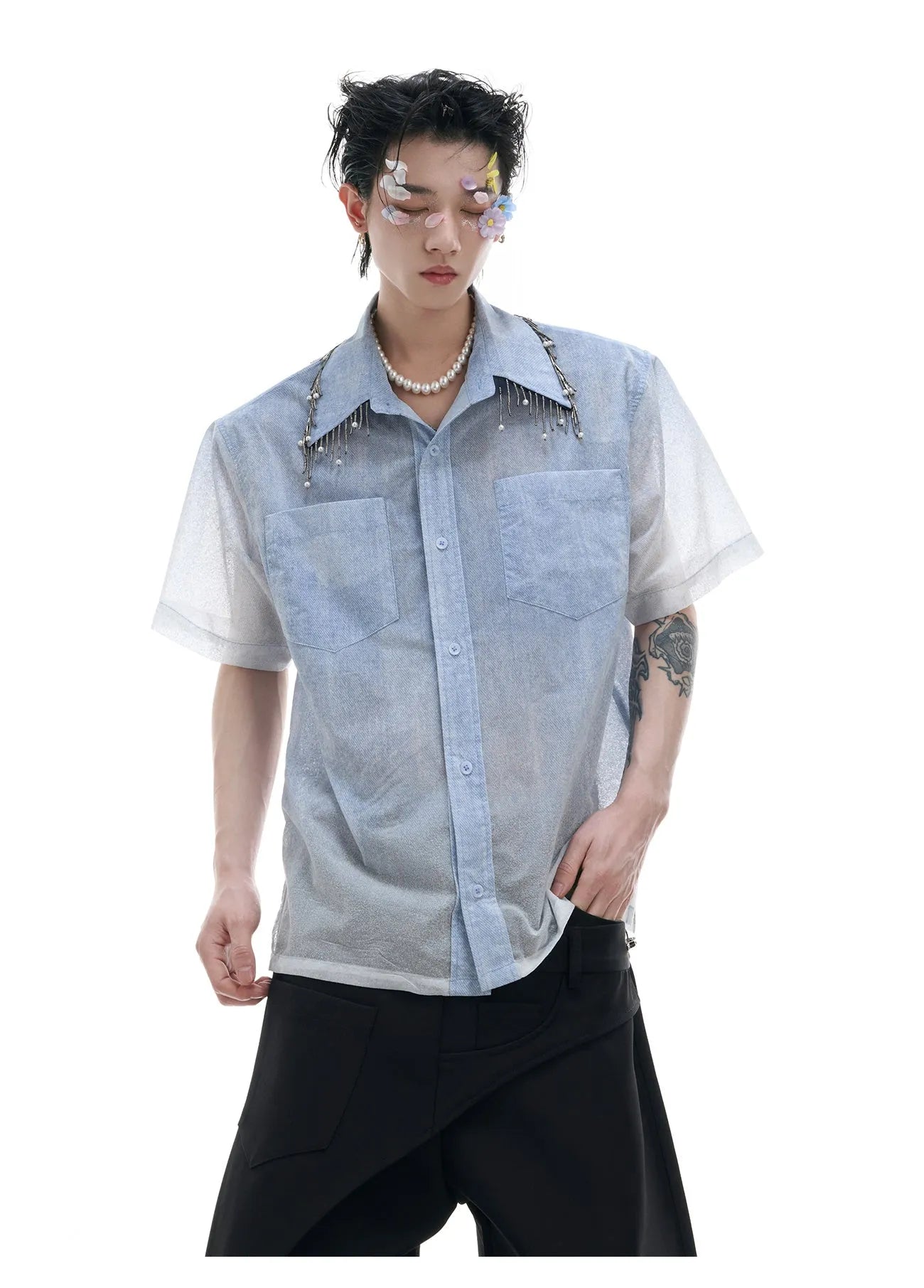 Men's loose fit blue and white gradient short sleeve shirt with quilted design