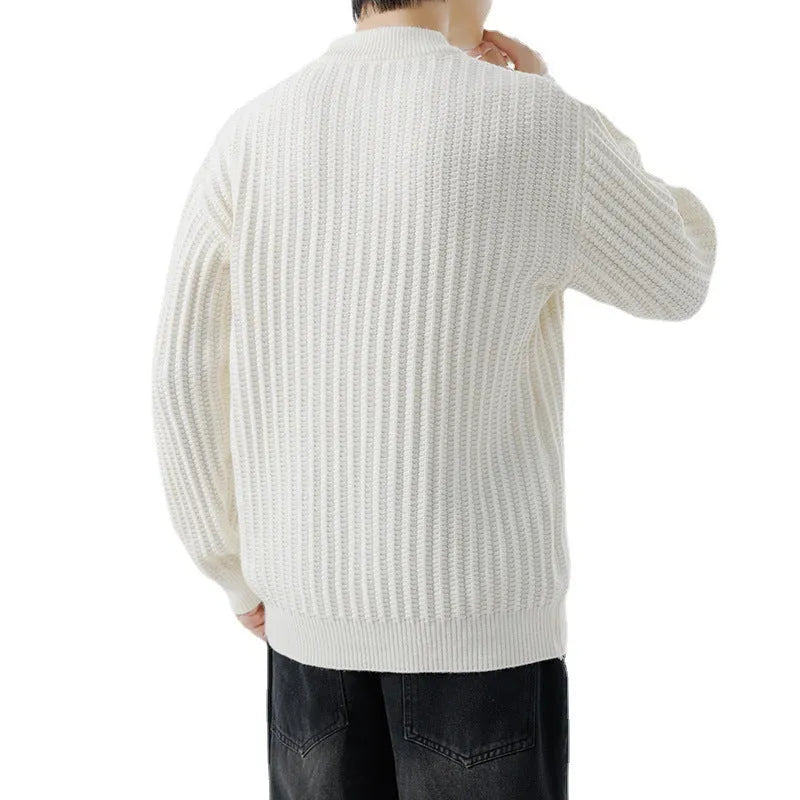 Men's round neck sweater in dark gray with long sleeves and loose fit