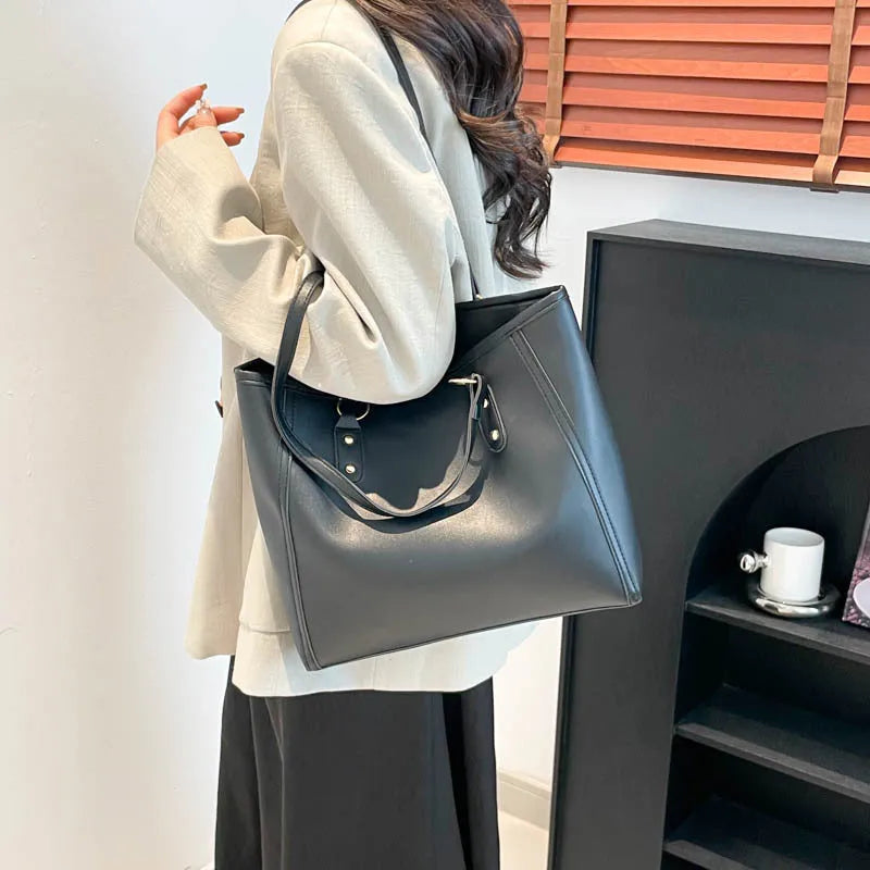 Niche Korean style horizontal square shoulder underarm bag in PU leather, shown in black.