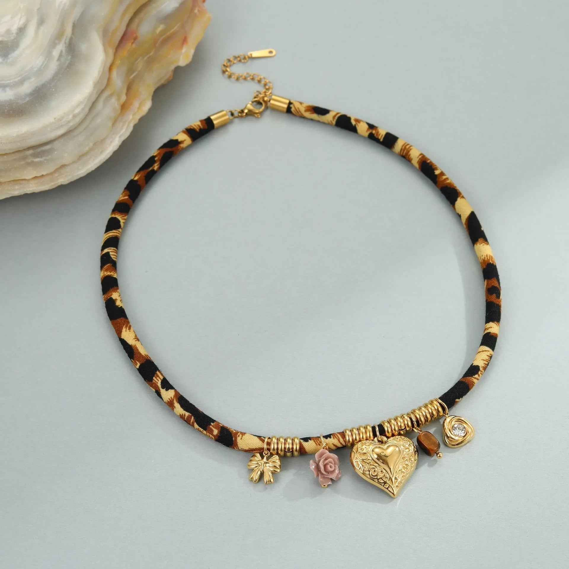 Leopard pattern stainless steel necklace with geometric pendant on adjustable 41-50cm chain